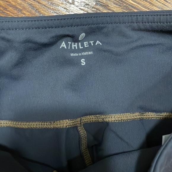 Athleta Crop Leggings in Gray - Picture 2 of 4